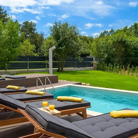 21 By Istrialux Βίλα *