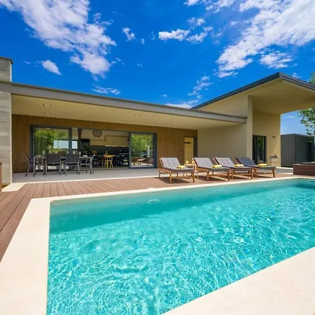 Villa 21 By Istrialux *